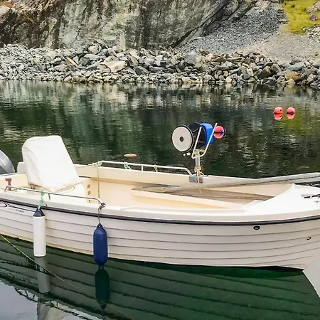 4 Bedroom Stunning Home In Finnas 펜션 Vinnes (Austevoll)